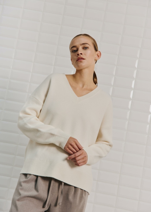 WBLCOOPER V-NECK PULLOVER