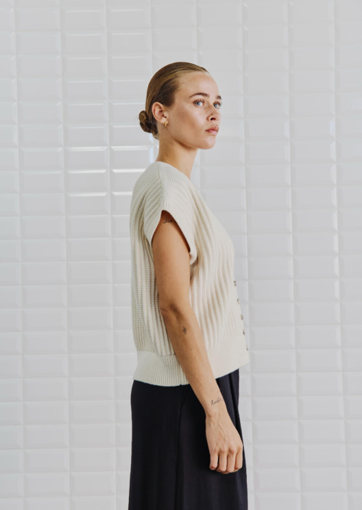 WBLPOPPY BUTTON WAISTCOAT