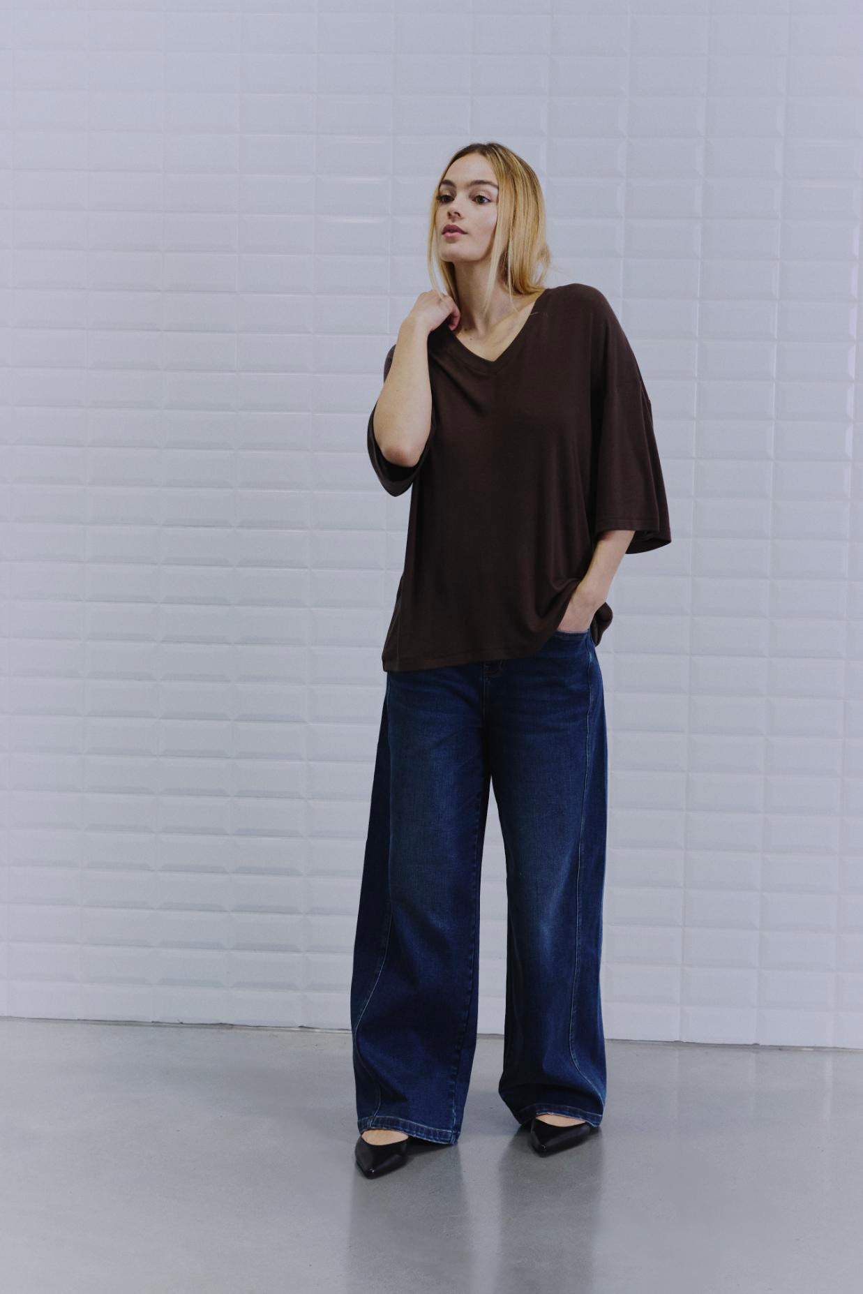 T-shirts: WBLJOSEFINE SS V-NECK TEE (Størrelse: S)