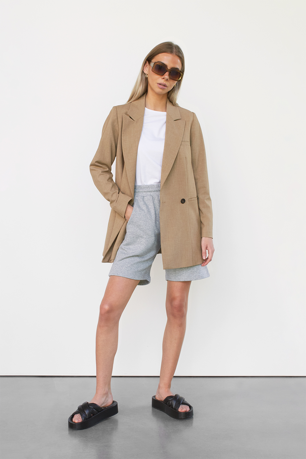 SCANDINAVIAN WARDROBE JUNE