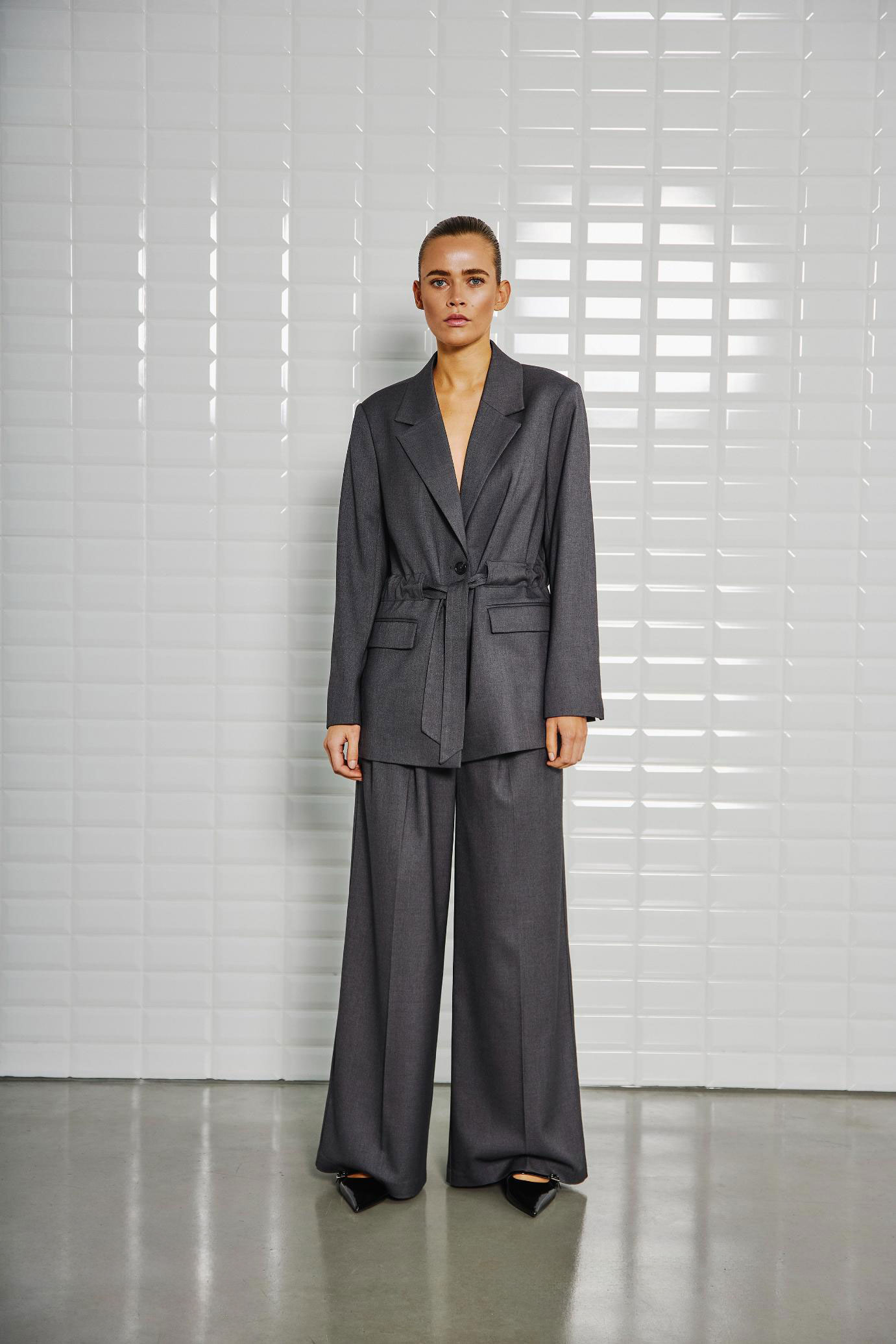 MODERN TRANSITION AW25