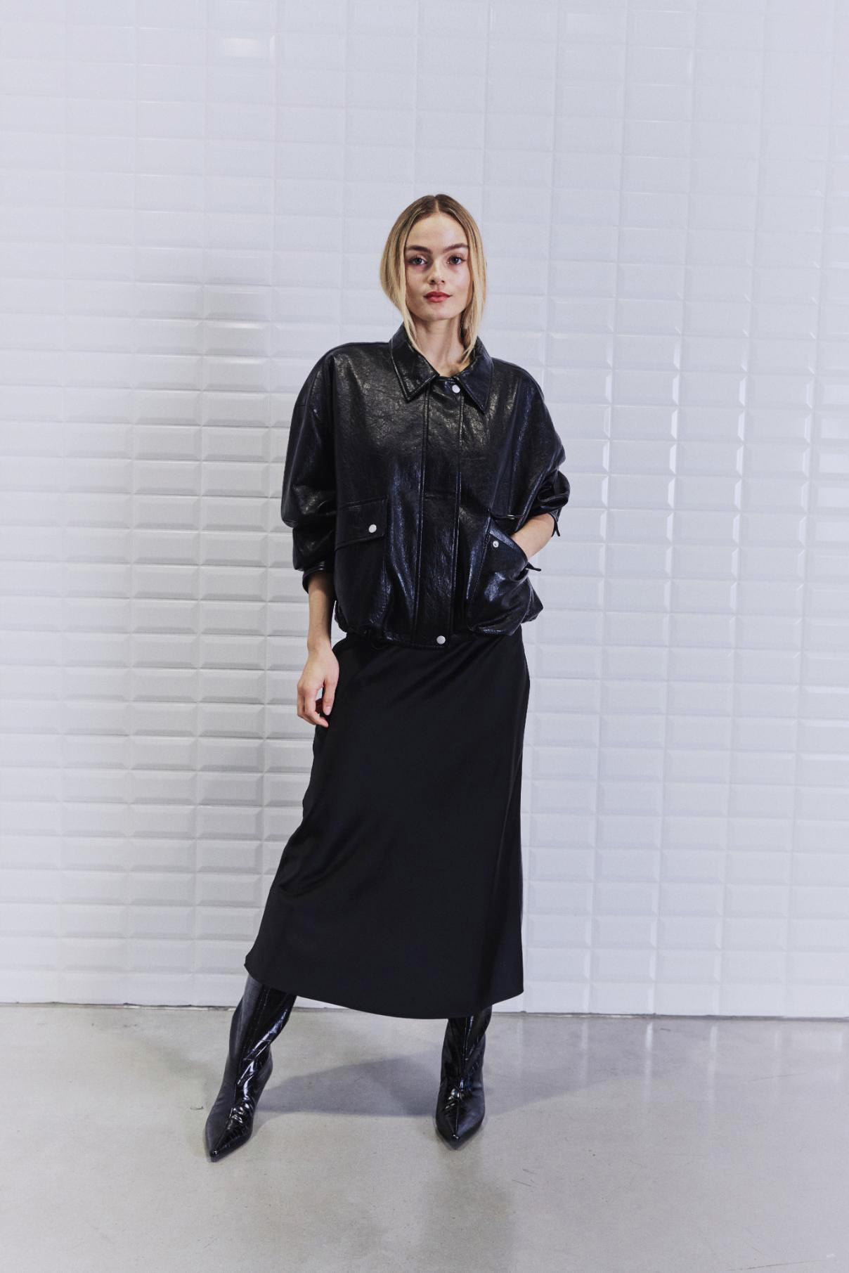 Jacken: WBLPATRIZIA VEGAN JACKET (Size: L)