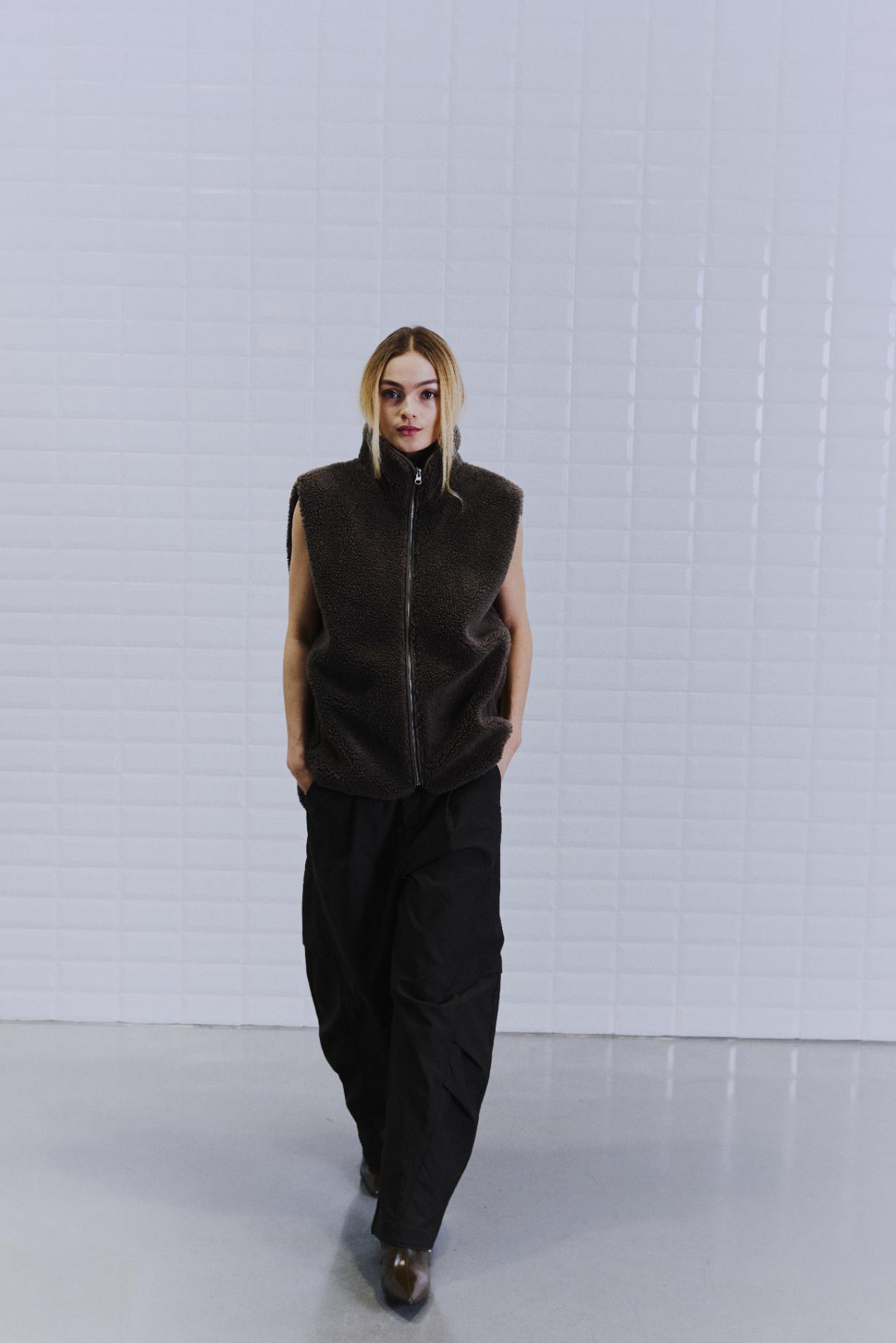 Jacken: WBLPERNILLE PILE WAISTCOAT (Size: L)