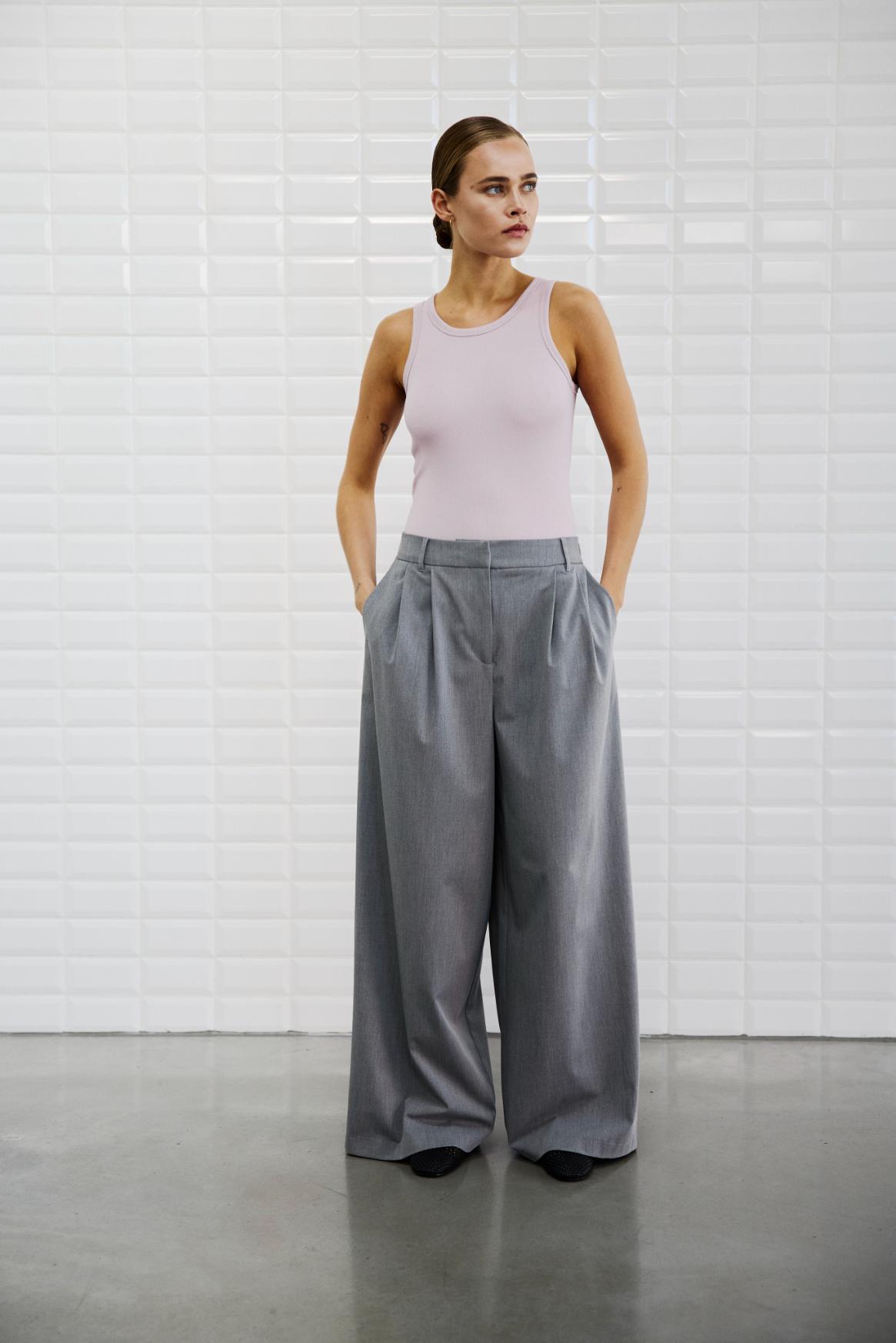 Tops: WBLDORDI TANK (Size: M)