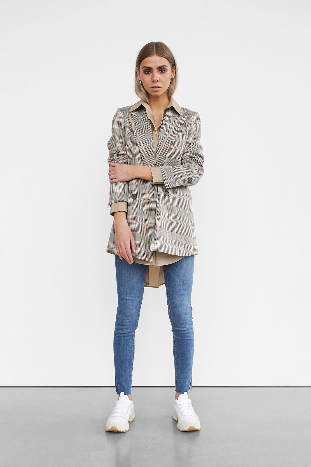 SCANDINAVIAN WARDROBE APRIL