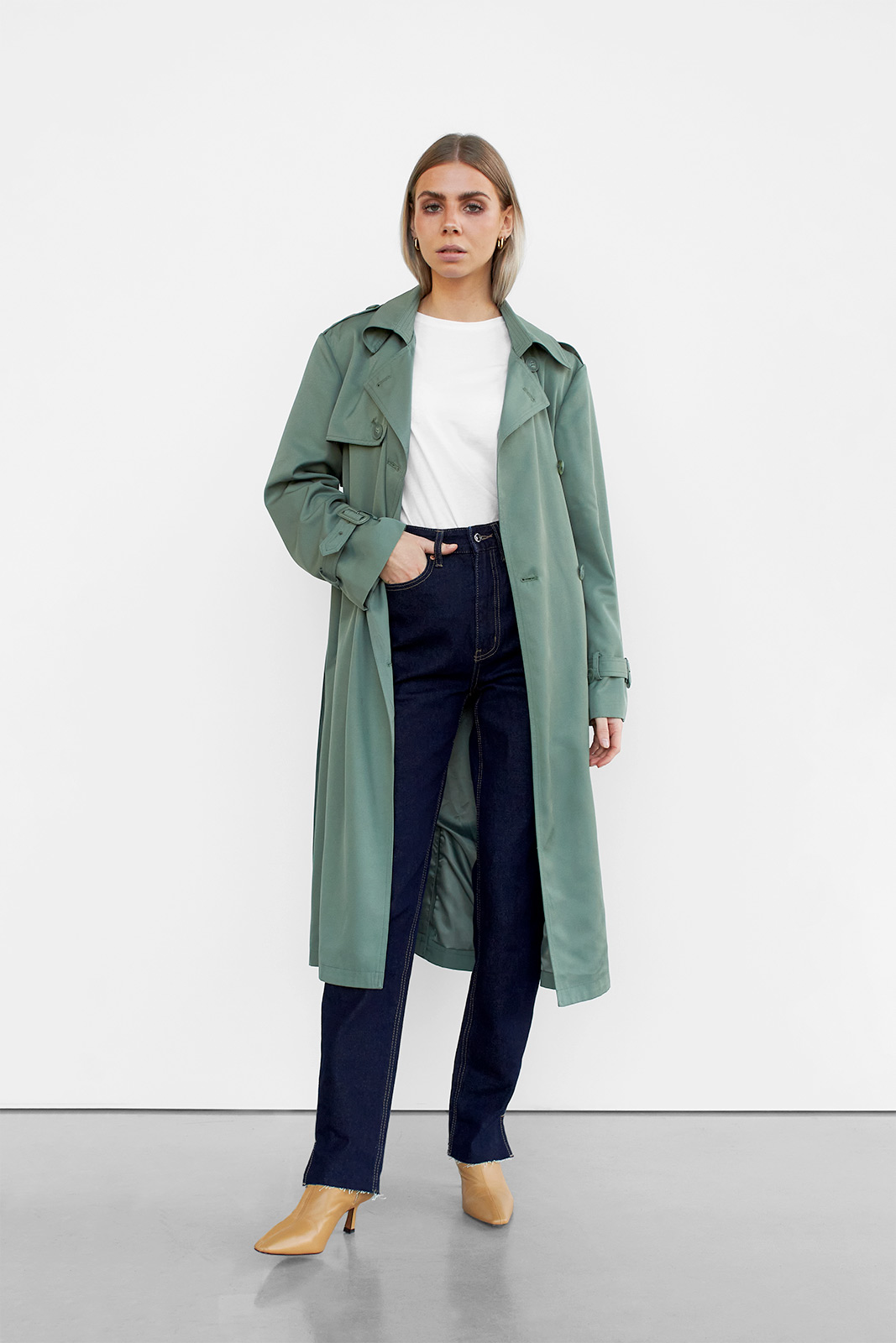 SCANDINAVIAN WARDROBE APRIL