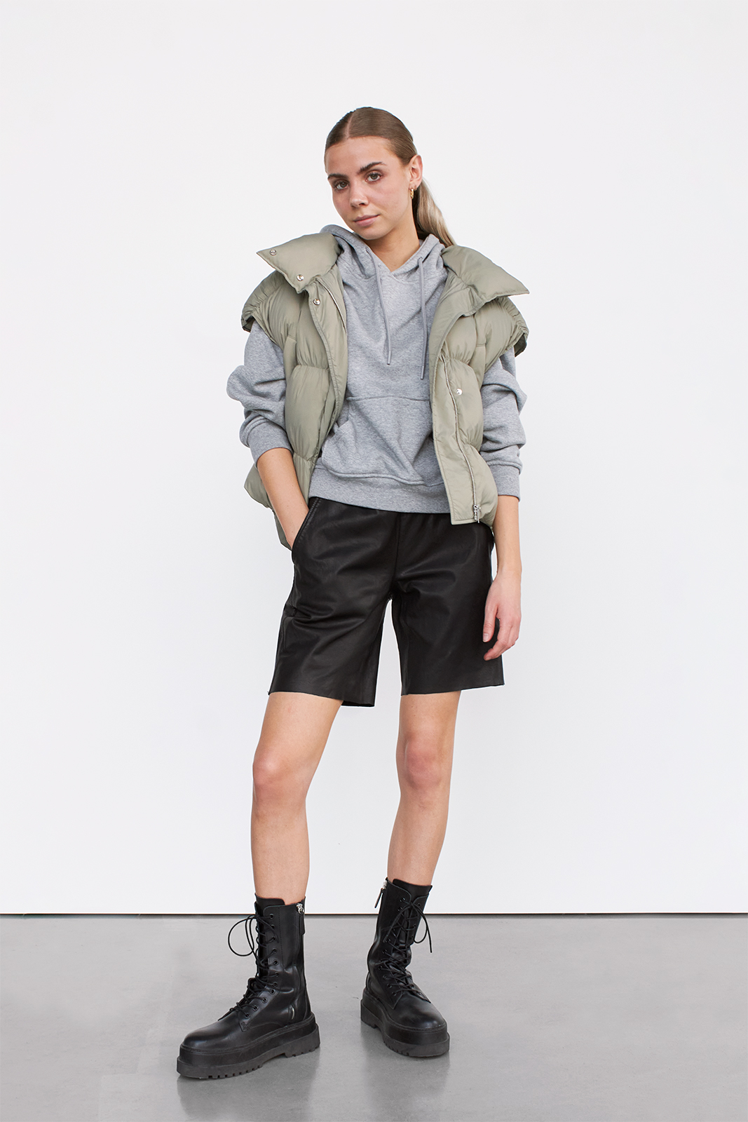 SCANDINAVIAN WARDROBE MAY