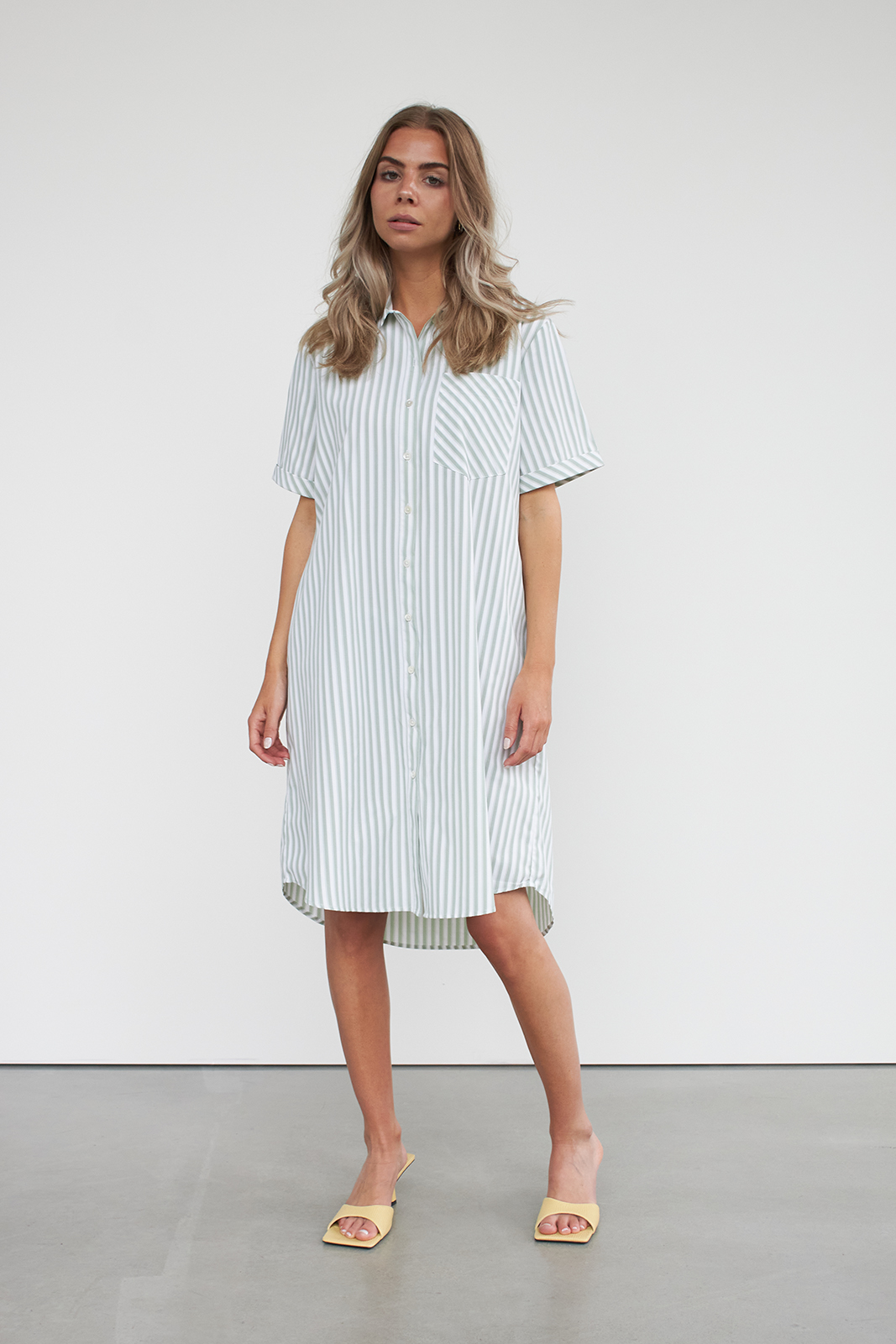 SCANDINAVIAN WARDROBE JULY