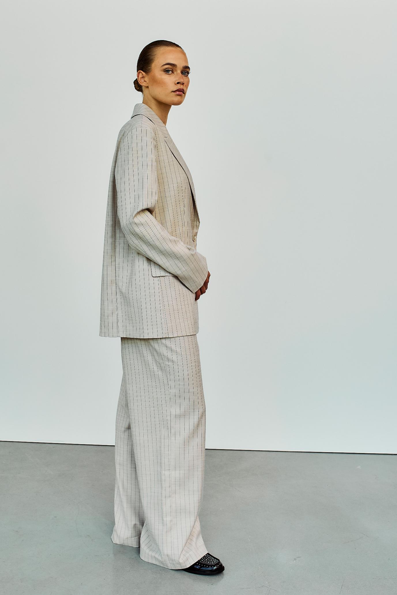 Wblviolet_Tailored_Blazer_Wide_Pant_Silver_Lining2