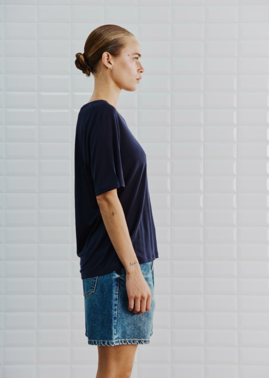 WBLJESSIE SCOOP NECK TEE