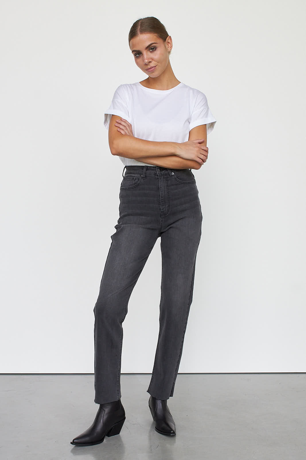 Buy Time and Tru Women's Sculpted Jegging  Perfect jeans, Women jeans,  High waisted mom jeans