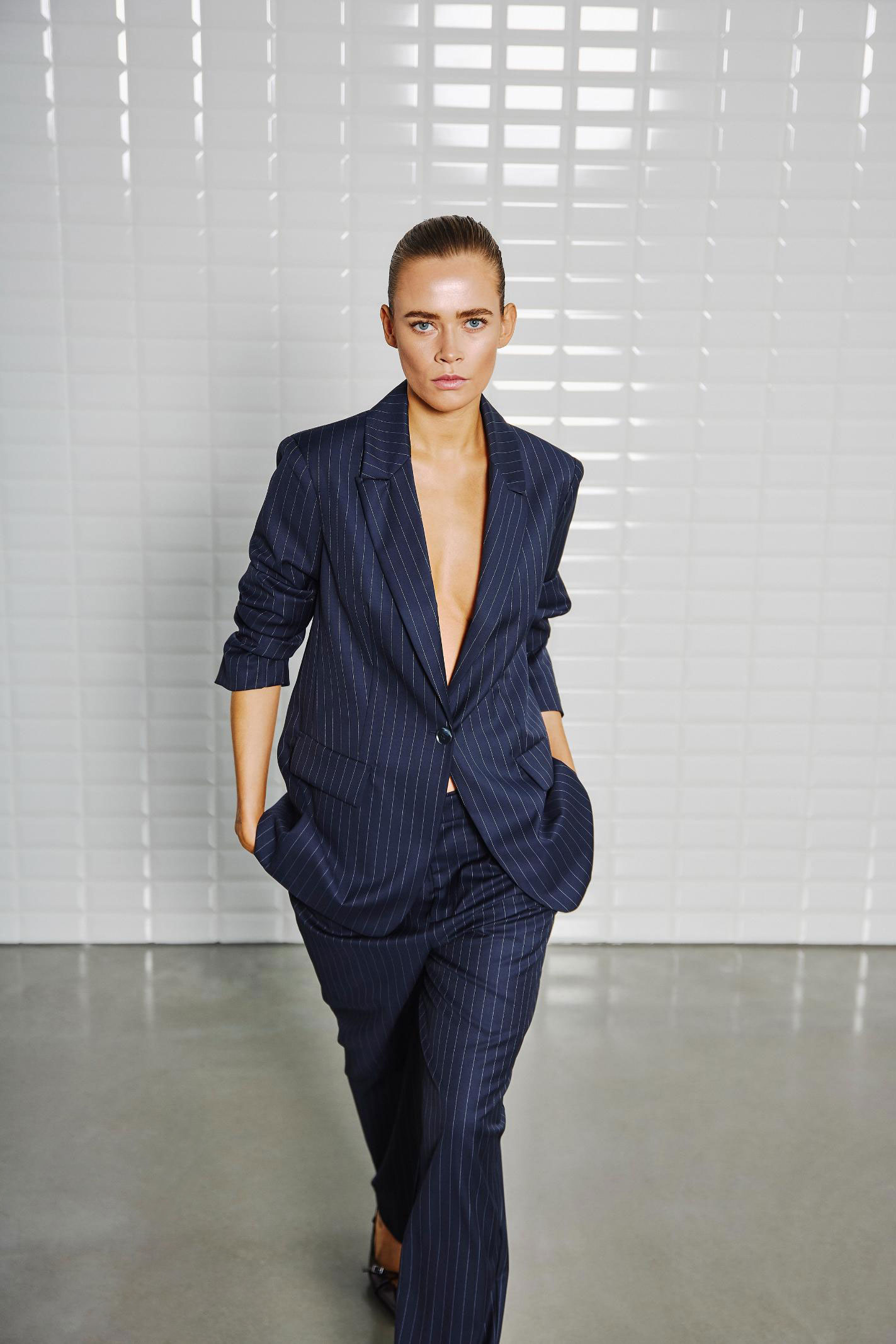 MODERN TRANSITION AW25